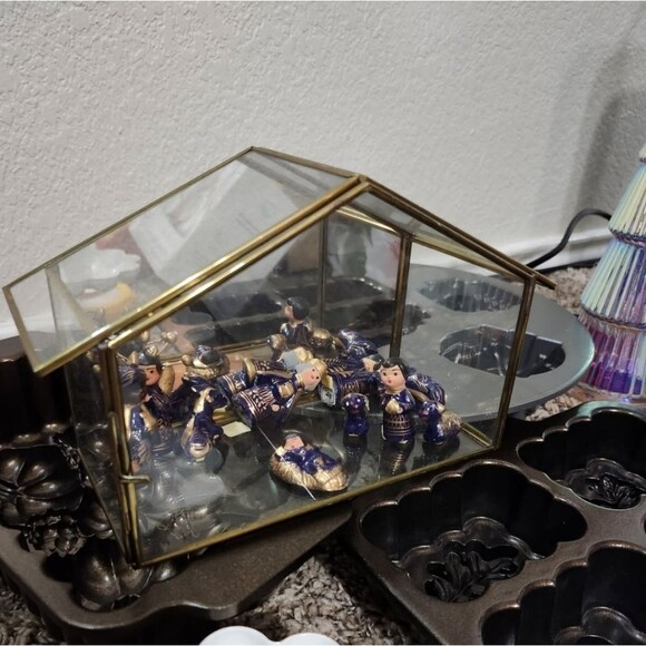 Vintage Mervyns California Nativity Scene Glass Case Christmas Set Decor - Picture 1 of 1